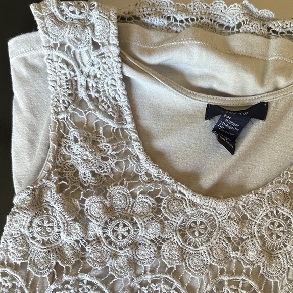 🌸Gray Lace Tank Top - Picture 5 of 6